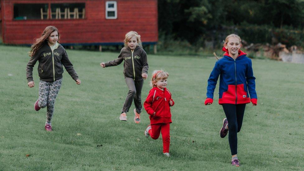 children running