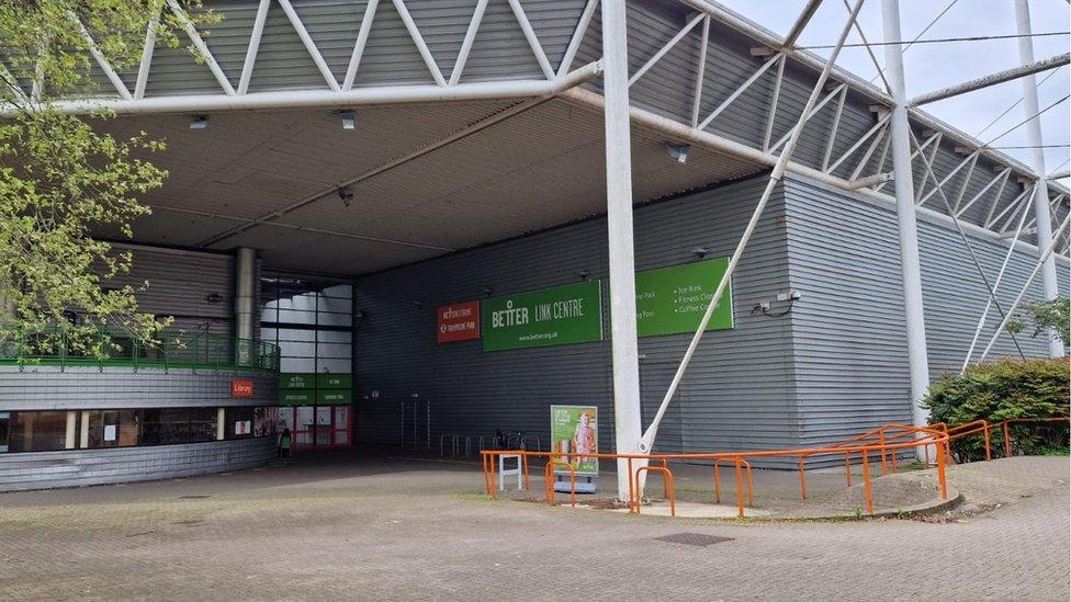 Ice rink in Swindon -the outside of it