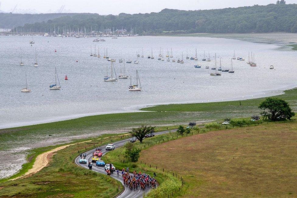 The Women's Tour passing past the Orwell Estuary