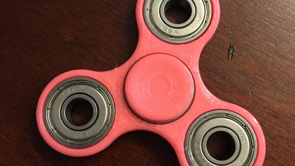 Hand spinner