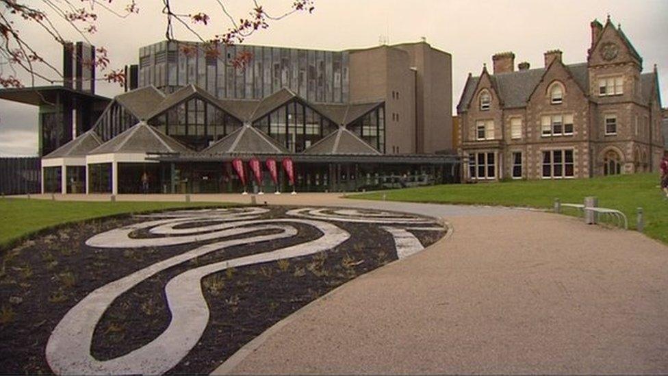 Talla-cluich Eden Court