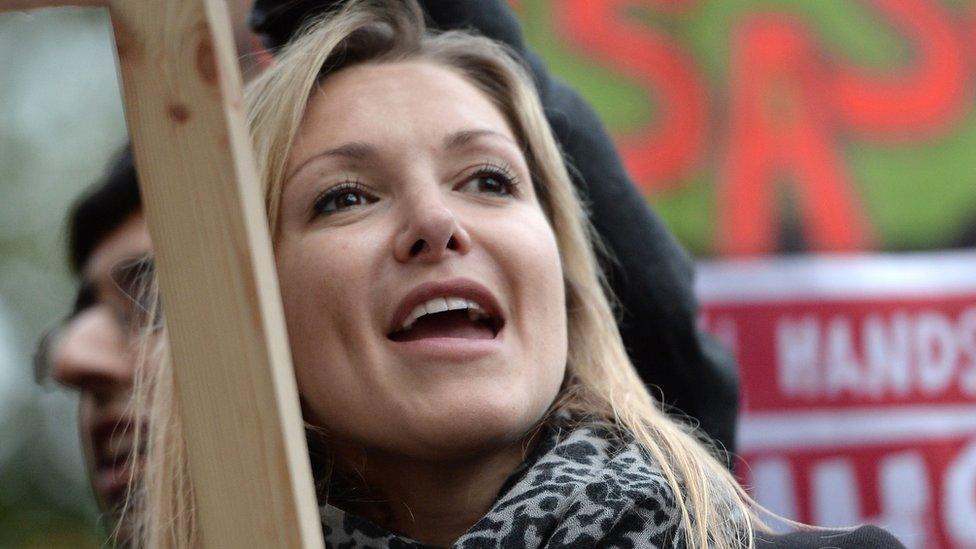 Woman at a protest by junior doctors