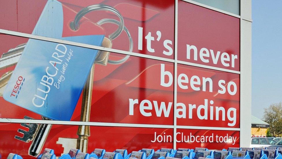 An advertisement for the Tesco Clubcard