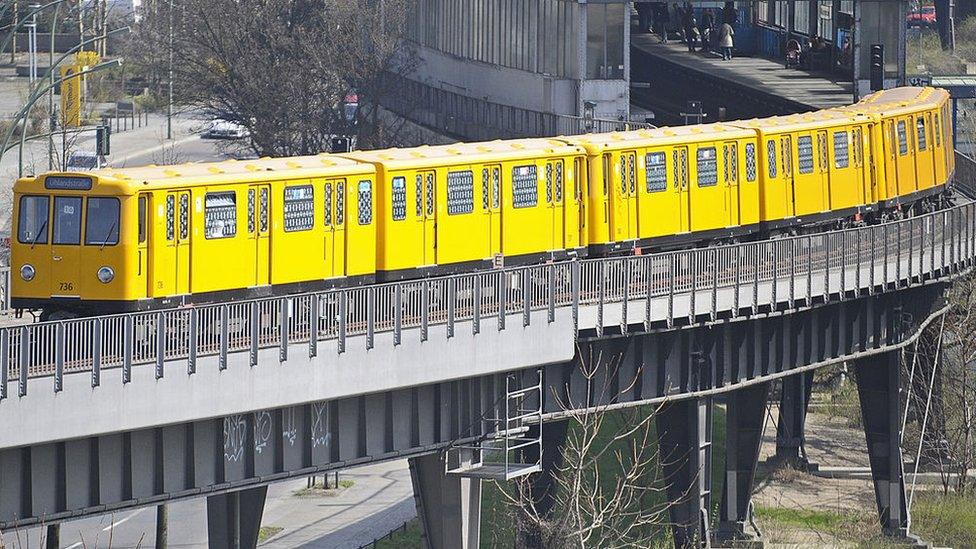 U-bahn subway train, Berlin (file)