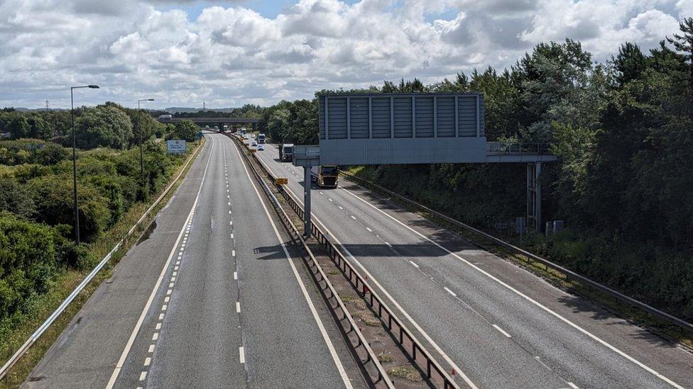 Stretch of the M4 at junction 22