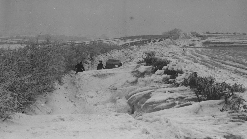 Snowdrifts near Derby