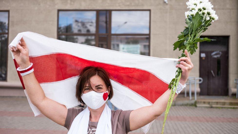 woman-protesting-belarus.