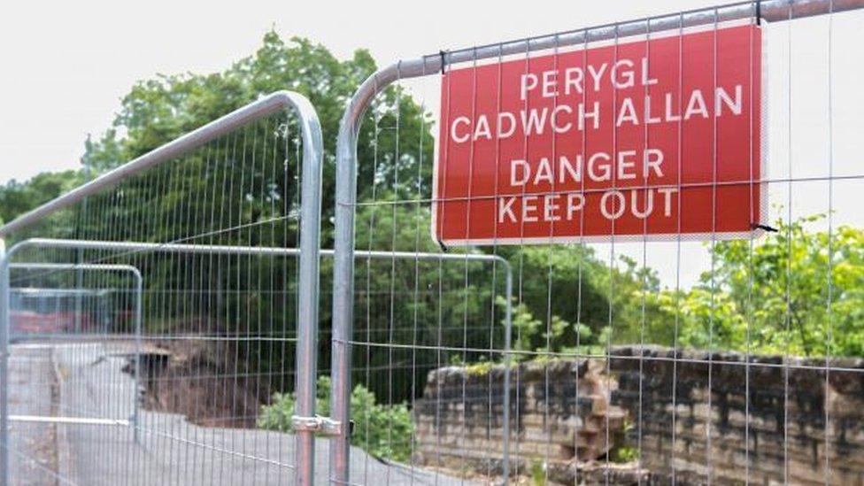 Danger signs on B5605 south of Wrexham