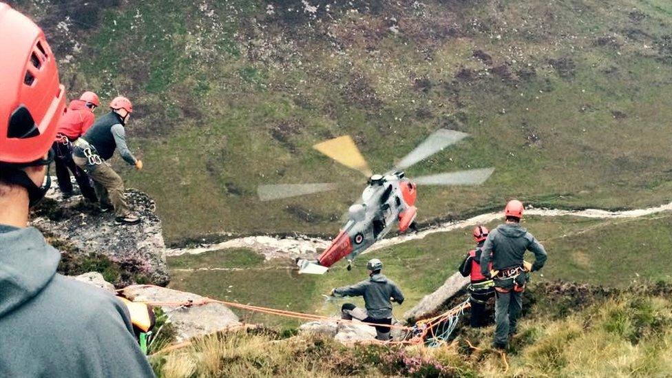 Paraglider rescue