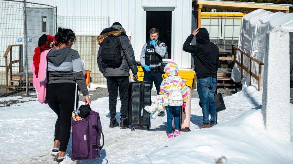 Migrants cross at Roxham Road