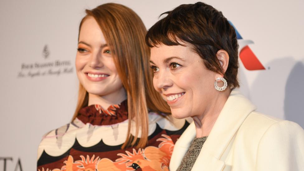 Emma Stone and Olivia Colman