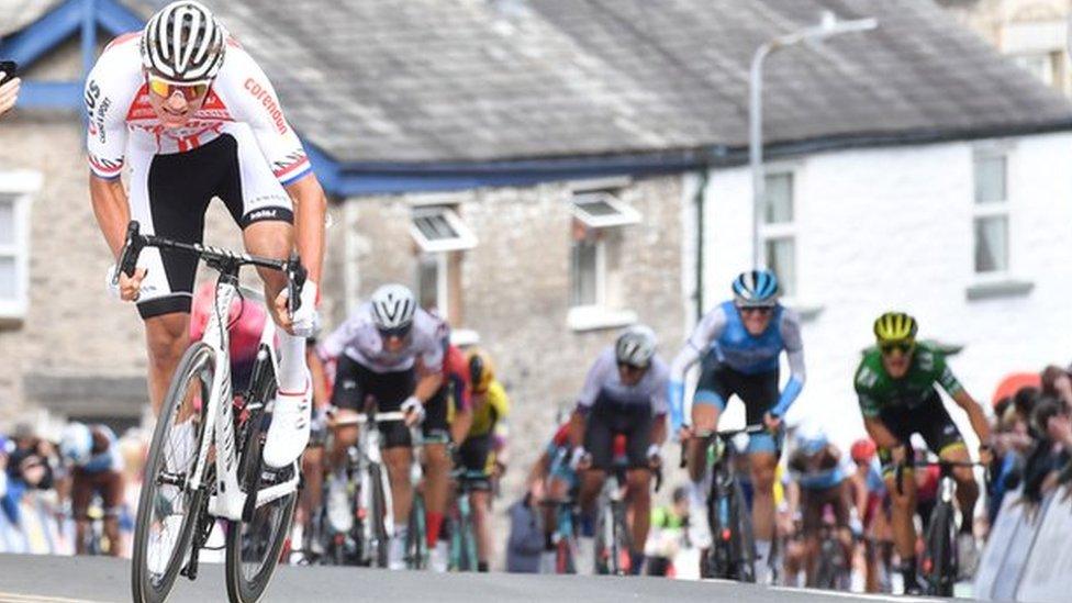 Mathieu van der Poel powers clear to win in Kendal