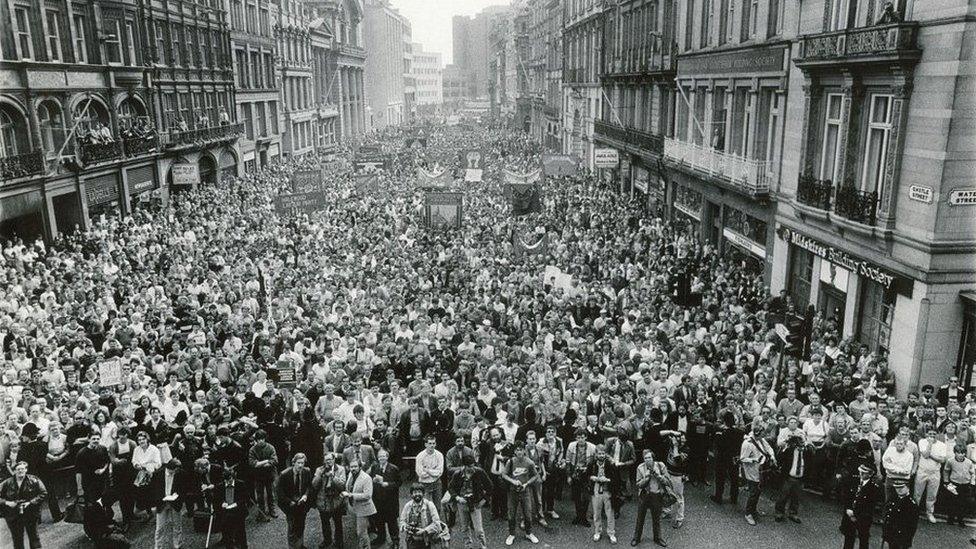 Demo in support of Labour council 1985