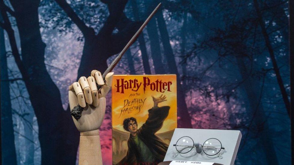 wand and glasses from Harry Potter