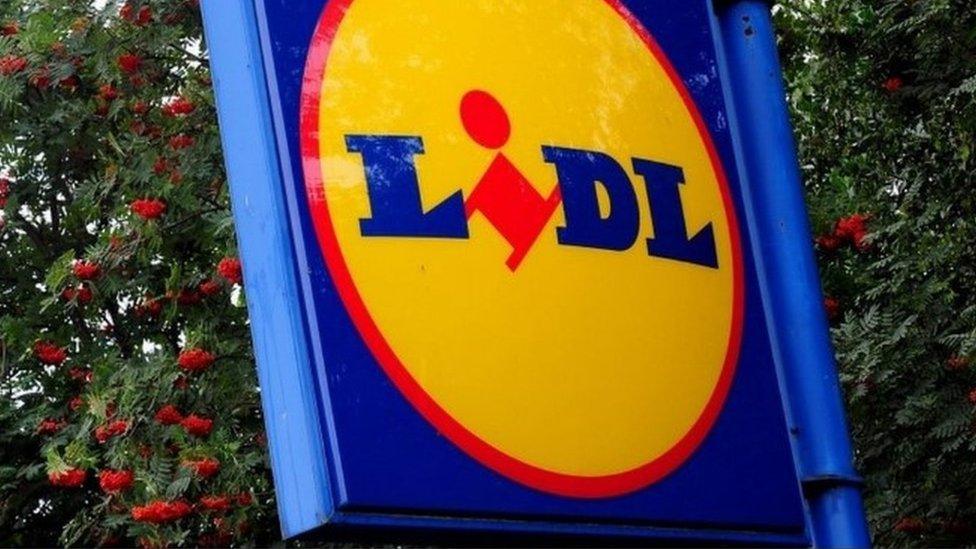 Lidl sign