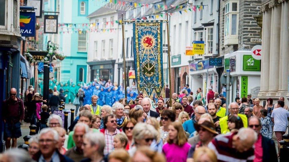 Seremoni gyhoeddi Eisteddfod Ceredigion yn Aberteifi