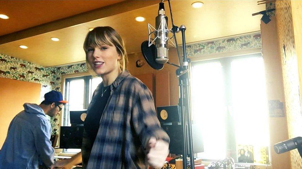 Taylor Swift recording her new album