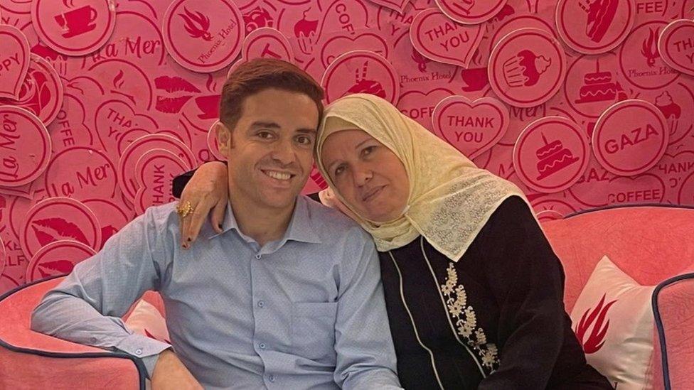 Dalloul al-Neder with his mother