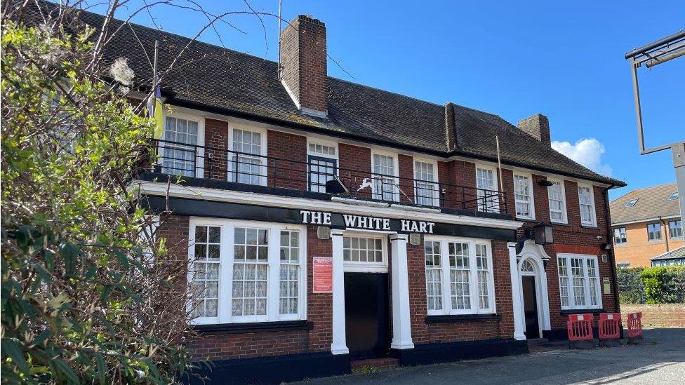 Exterior of White Hart pub