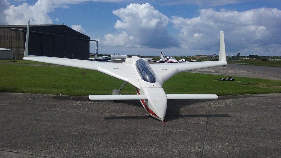 A Rutan Long-ez at Sleap Aerodrome