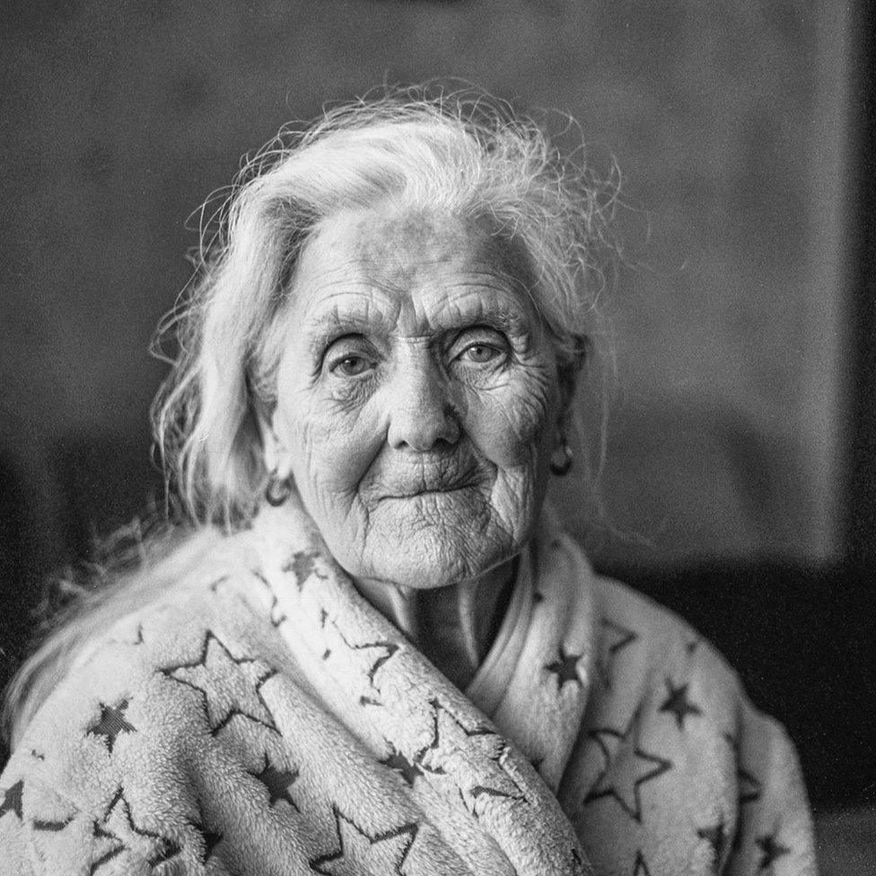 Photograph of 'Mary from Glasgow Gorbals' by Robert Andrew Mercer