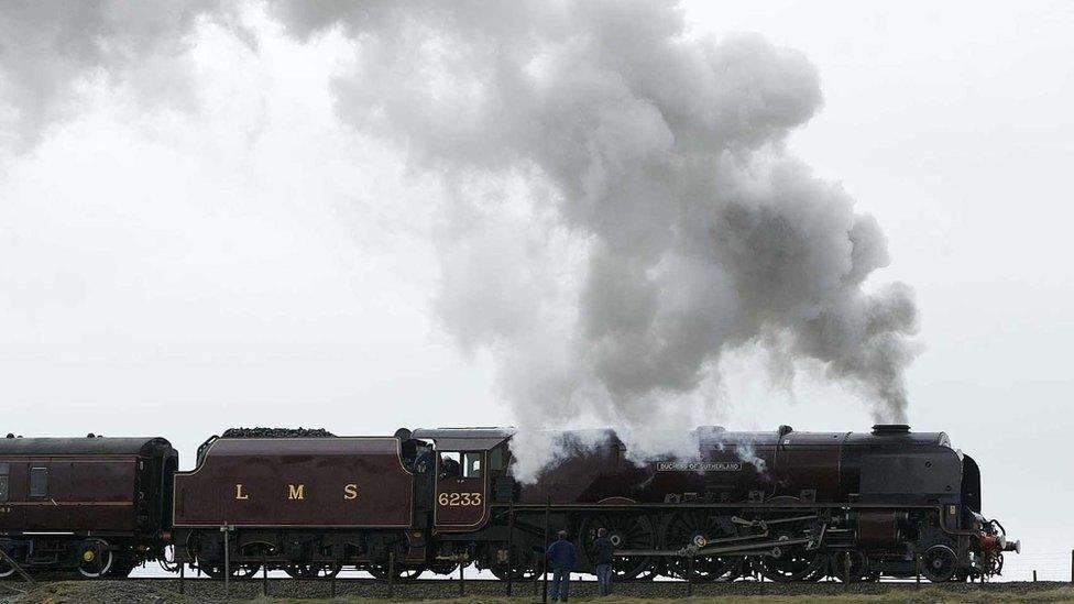 The Royal Train crosses the viaduct at Ribbleshead on 22 March 2005, pulled by the Duchess of Sutherland steam locomotive