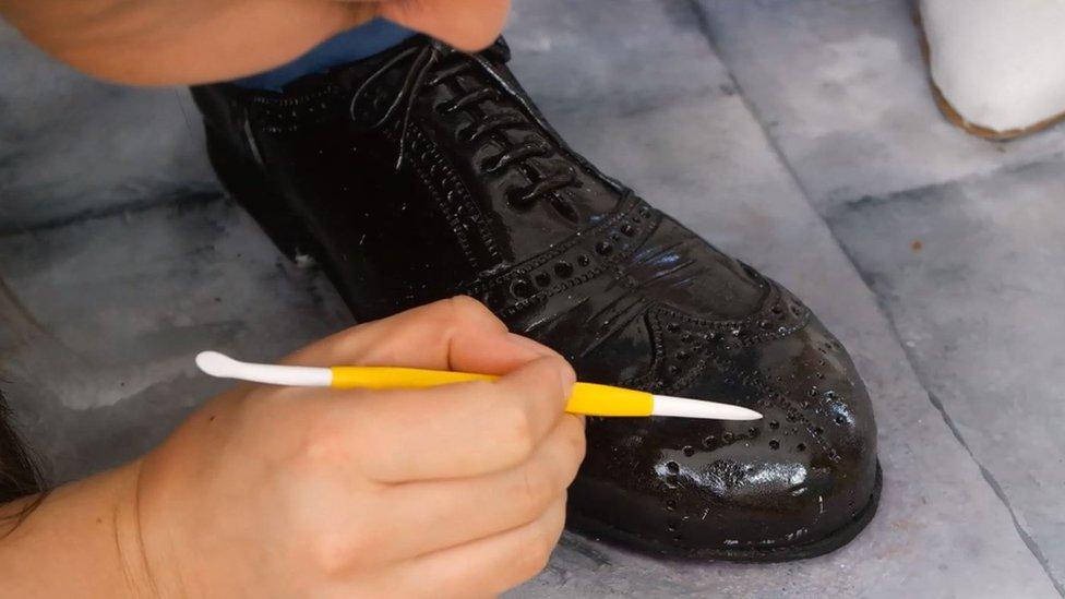 Moulding Prince Harry's shoe