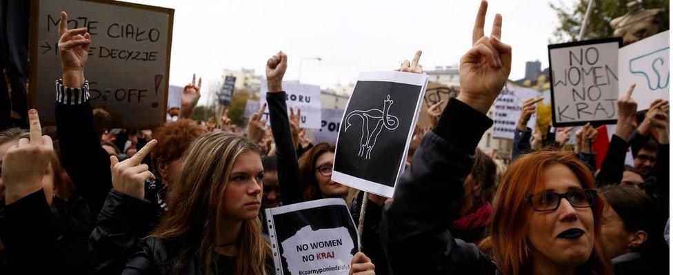 Women protest in Warsaw against the abortion bill