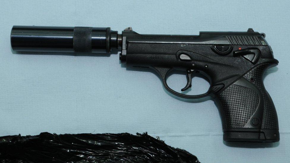 Beretta 9000 pistol