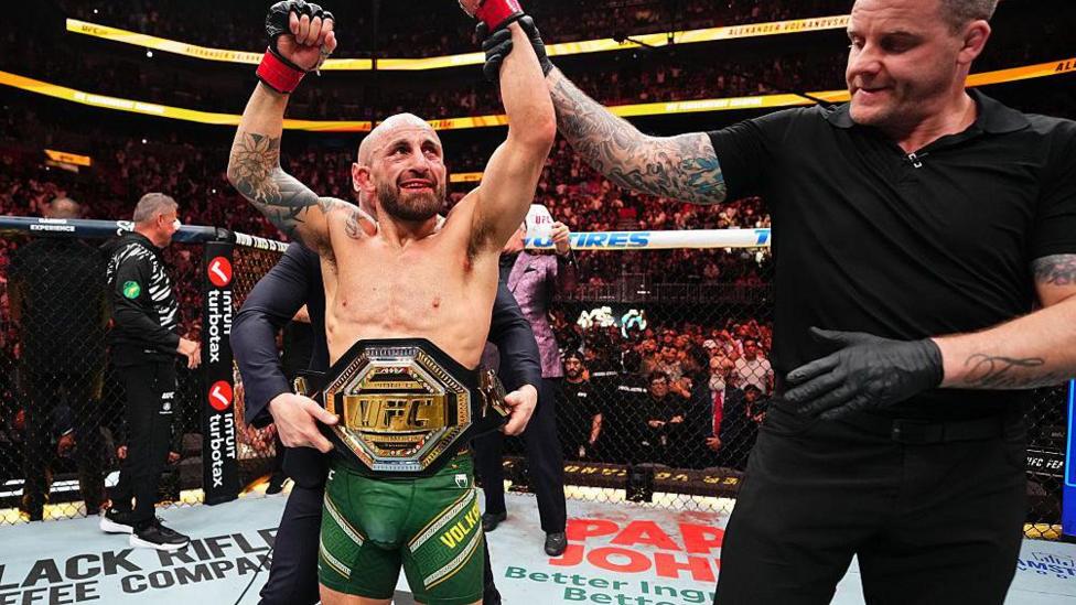 Ufc 314 Paddy Pimblett Stops Michael Chandler In Biggest Ufc Win Bbc