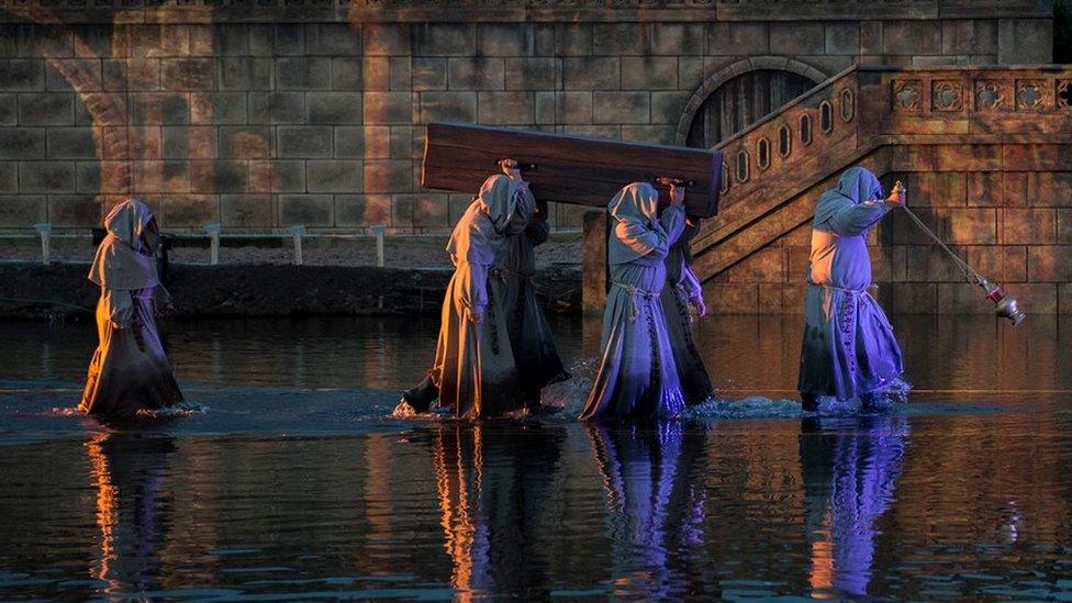 Monks at Kynren