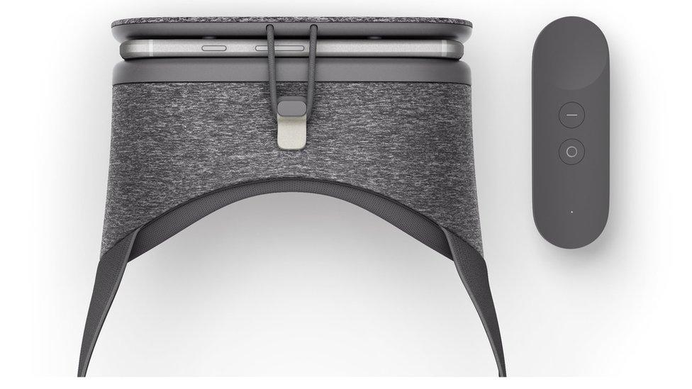 Daydream View headset and controller