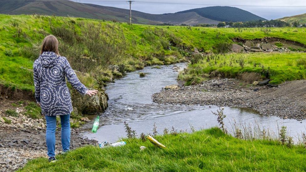 Upstream Battle campaign raises awareness of little pollution along the River Clyde