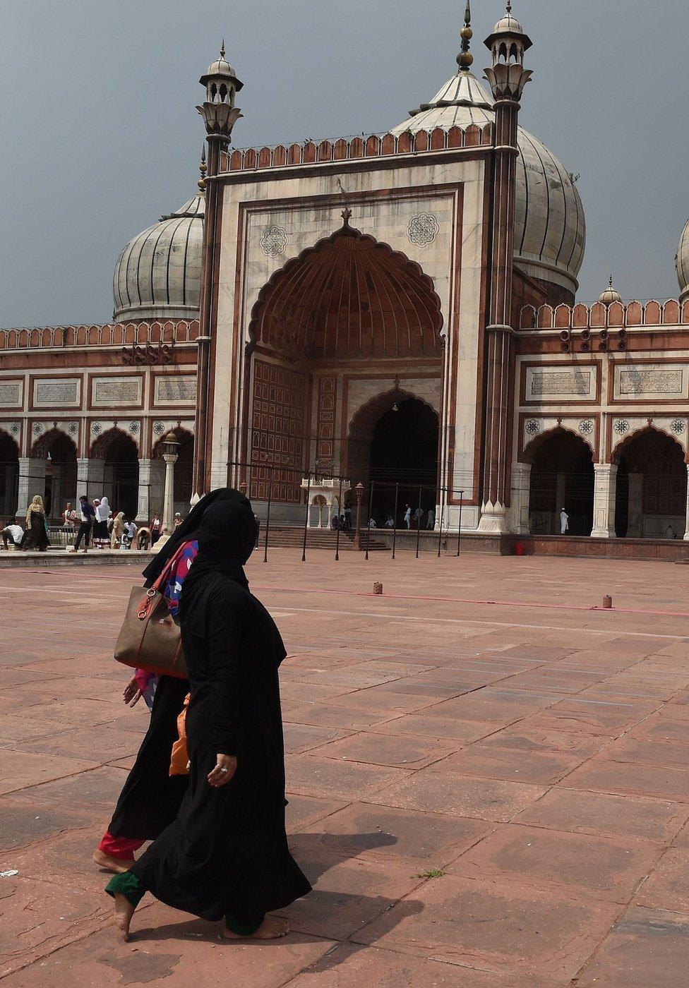 Two Muslim women at Jama Masjid in Delhi