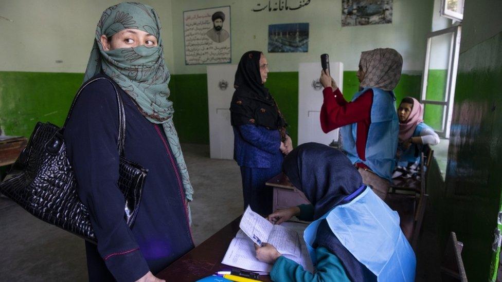 Women vote in Kabul in the presidential election of 2019