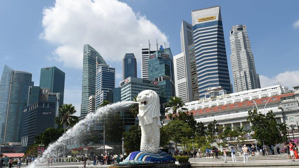 A genera view showing Singapore's famous Merlion