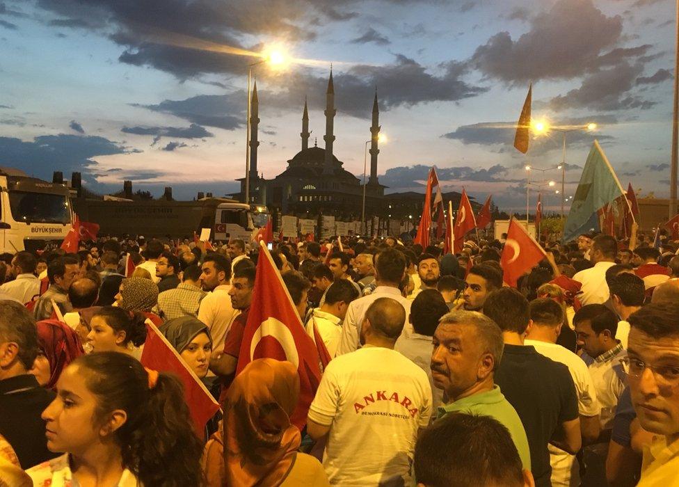 Nightly rally in Istanbul