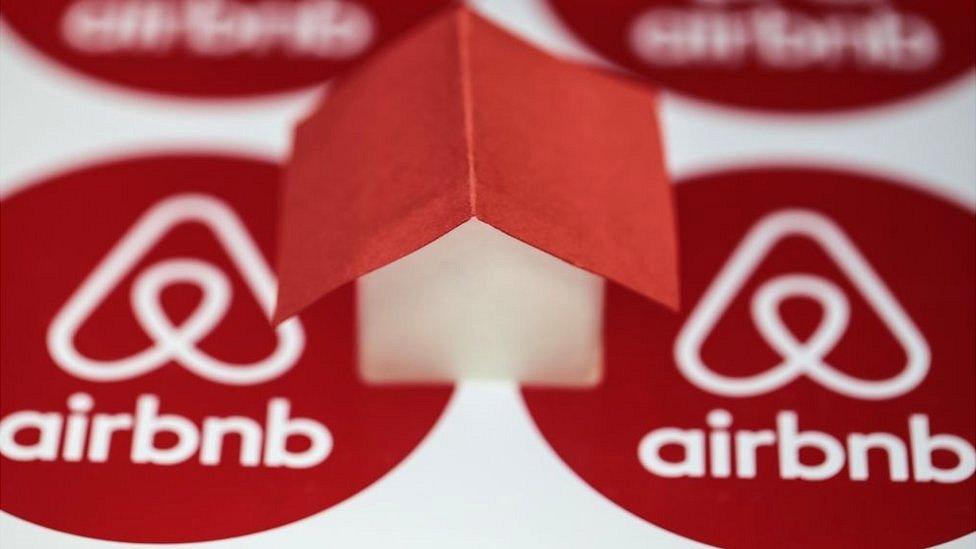 AirBnb logo