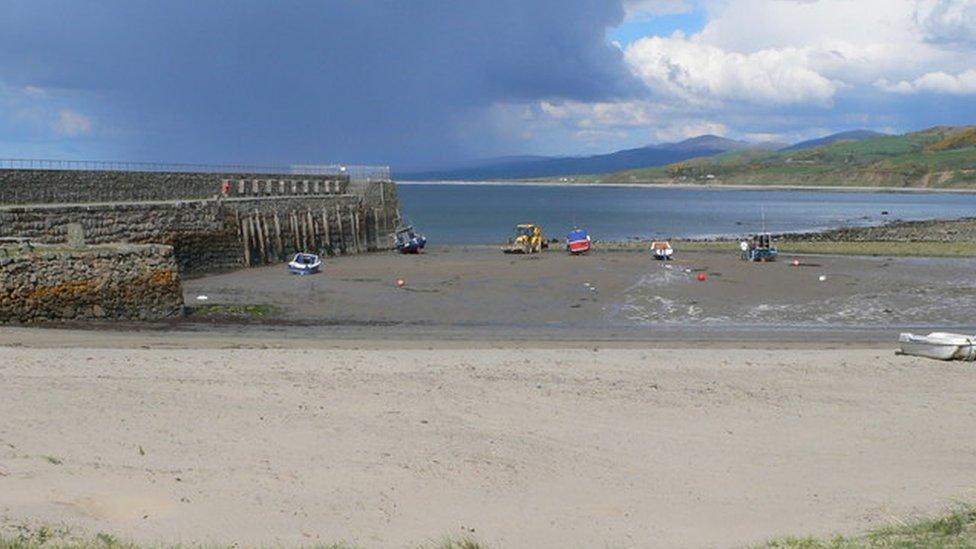 Trefor beach