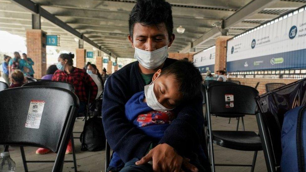 A migrant waiting to enter Texas