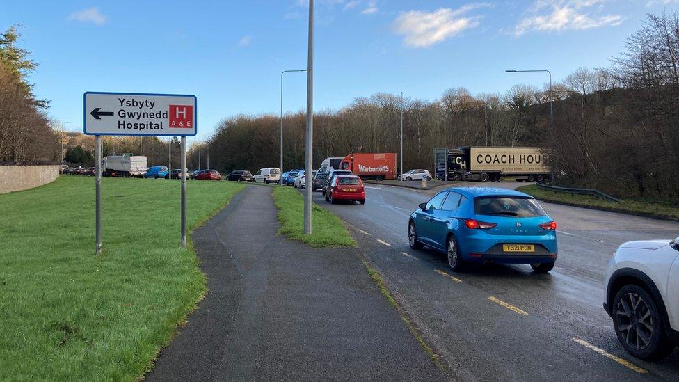 Traffic queuing