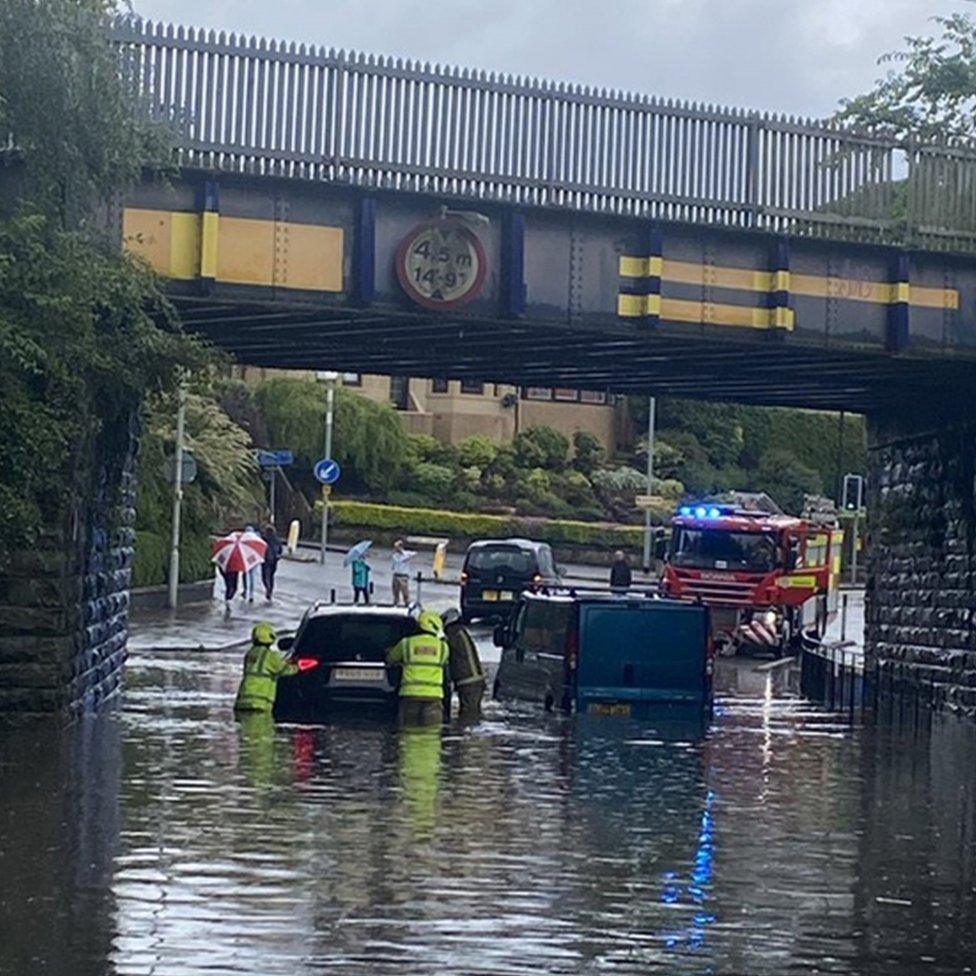 Flooding under Chesser bridge