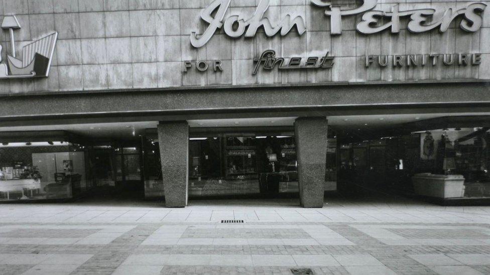 Entrance to John Peters Store on Lands Lane