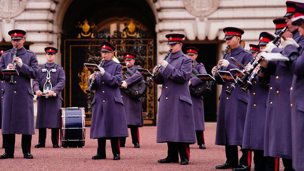 Happy birthday outside Buckingham Palace