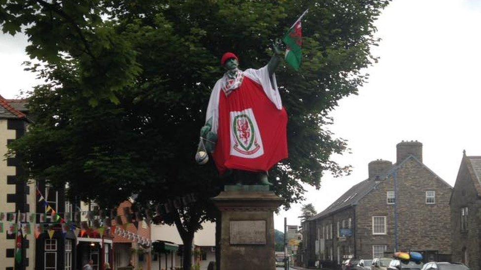 Bale (aka Bala in Gwynedd) redresses its statue of Tom Ellis in honour of the ongoing success of the Wales team - and one certain Real Madrid footballer