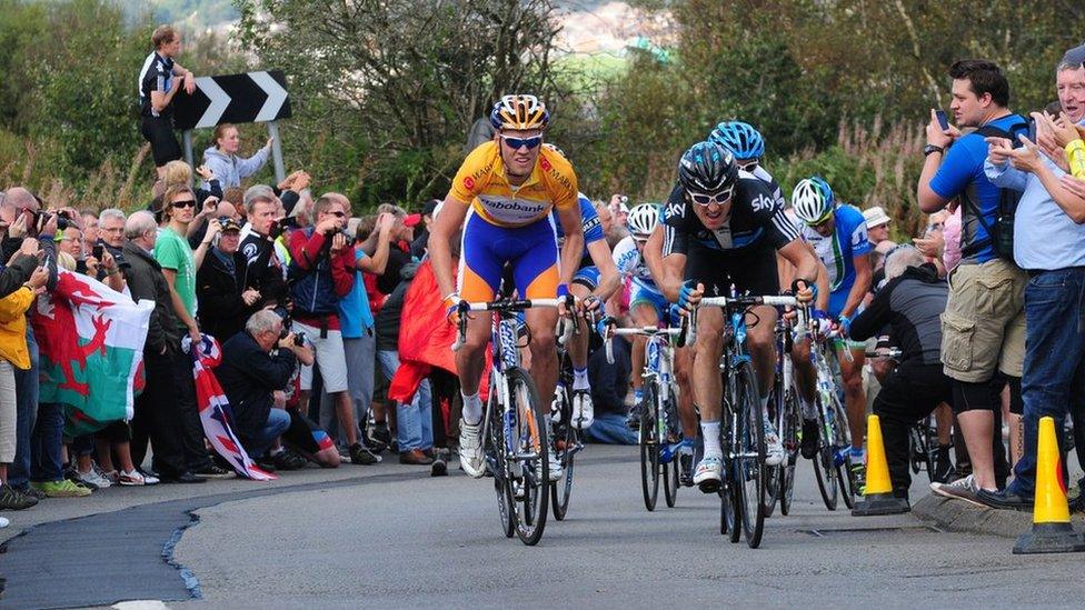 Lars Boom and Geraint Thomas on Caerphilly Mountain