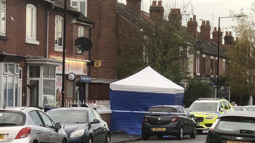 forensic tent in Rockingham Way, Doncaster