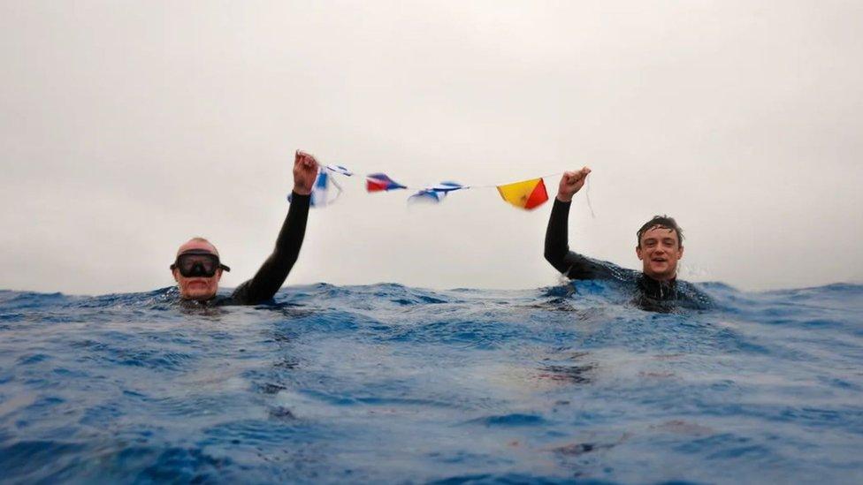 Mr Brown which bunting that spells out Nemo in maritime flags