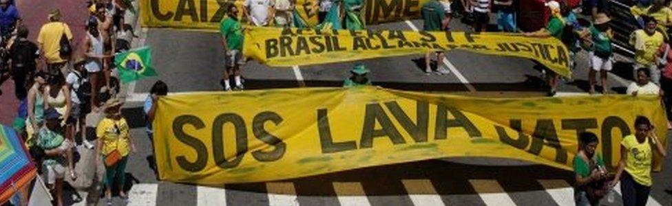 Demonstrators take part in a protest in support of Lava Jato (Car Wash) investigation in Rio de Janeiro, Brazil, March 26, 2017