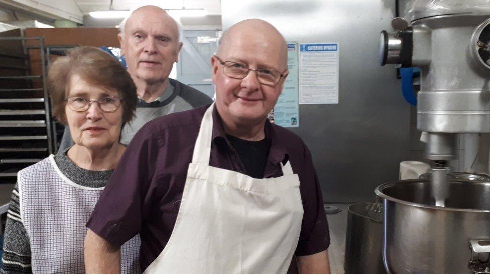 Katherine Foulkes, Selwyn Morris a Geraint Roberts